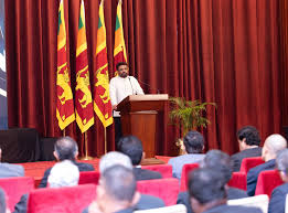 “ලංකාවේ නීතිය මකුළුදැලක්-අහුවෙන්නේ පොඩි සත්තු විතරයි” – ජනපති දූෂණ විරෝධී සැමරුමේදී කියයි.