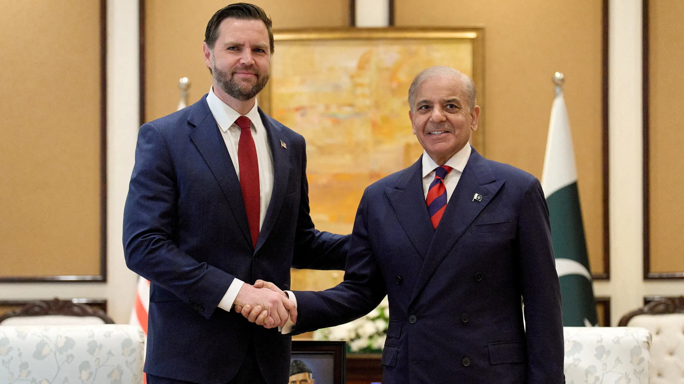 අමෙරිකාව සහ ඉරානය අතර සාකච්ඡා යළි ආරම්භ වන ලකුණු.